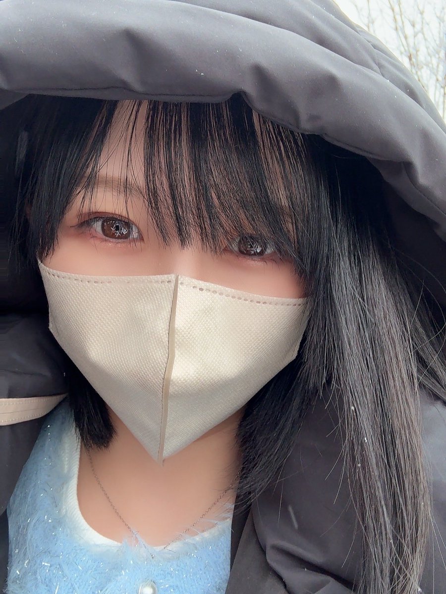 雪めっちゃ降ってるけど投票しにきたよ🗳️❄️