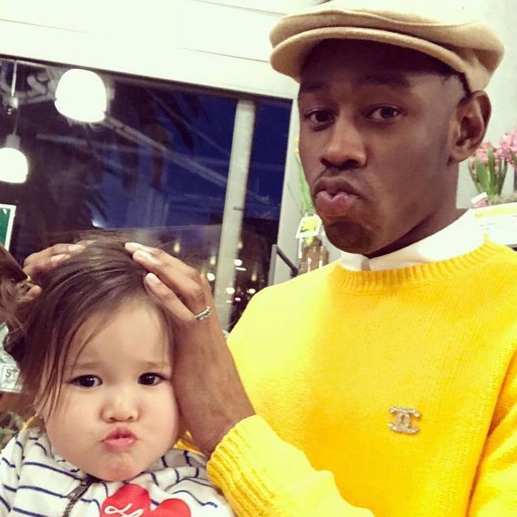 ¡YA SOMOS MAS DE 500 SEGUIDORES EN LA CUENTA!

Gracias de todo corazon a todas las personas que hacen posible esto y me motivan a seguir posteando cosas de Tyler 🥹❤️ Le doy una calida bienvenida a todas las personitas nuevas que llegaron y espero que podamos ser aun masssssss 🫂