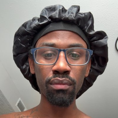 markell_walton's tweet photo. #NewProfilePic https://t.co/4YxSnRoc3V