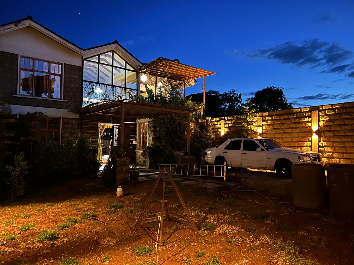 dnahinga's tweet image. Your windows don’t need to look like a prison. 

🪟