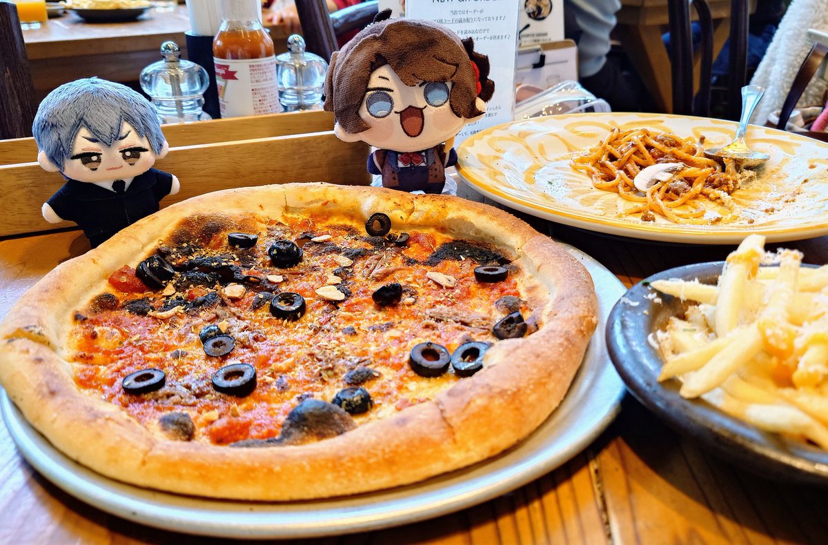 masy_0707's tweet photo. 西澤さんとイベント行ってランチしてきたー❣️デカプリンじゃないプリンだったのに普通にデカいしむっちり系で大満足🥳あとあちながかわいすぎて本当に困る
(4枚目なにやら背後に気配を感じてるはじめちゃんぬい)
#masynui https://t.co/D3gkvRHhnX