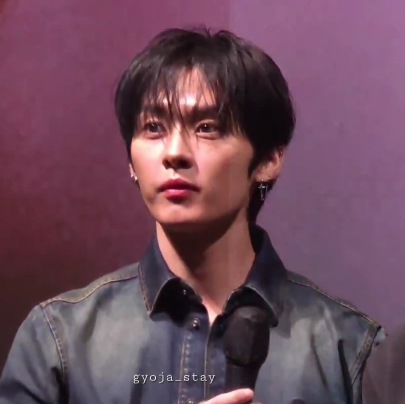 genuinely the most beautiful human I've ever seen....