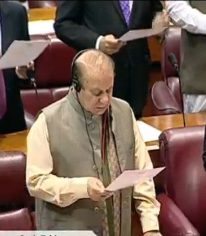 8 فروری کو یہ شخص ڈاکٹر یاسمین راشد سے 70 ہزار ووٹوں سے ہارا تھا ۔۔۔۔۔