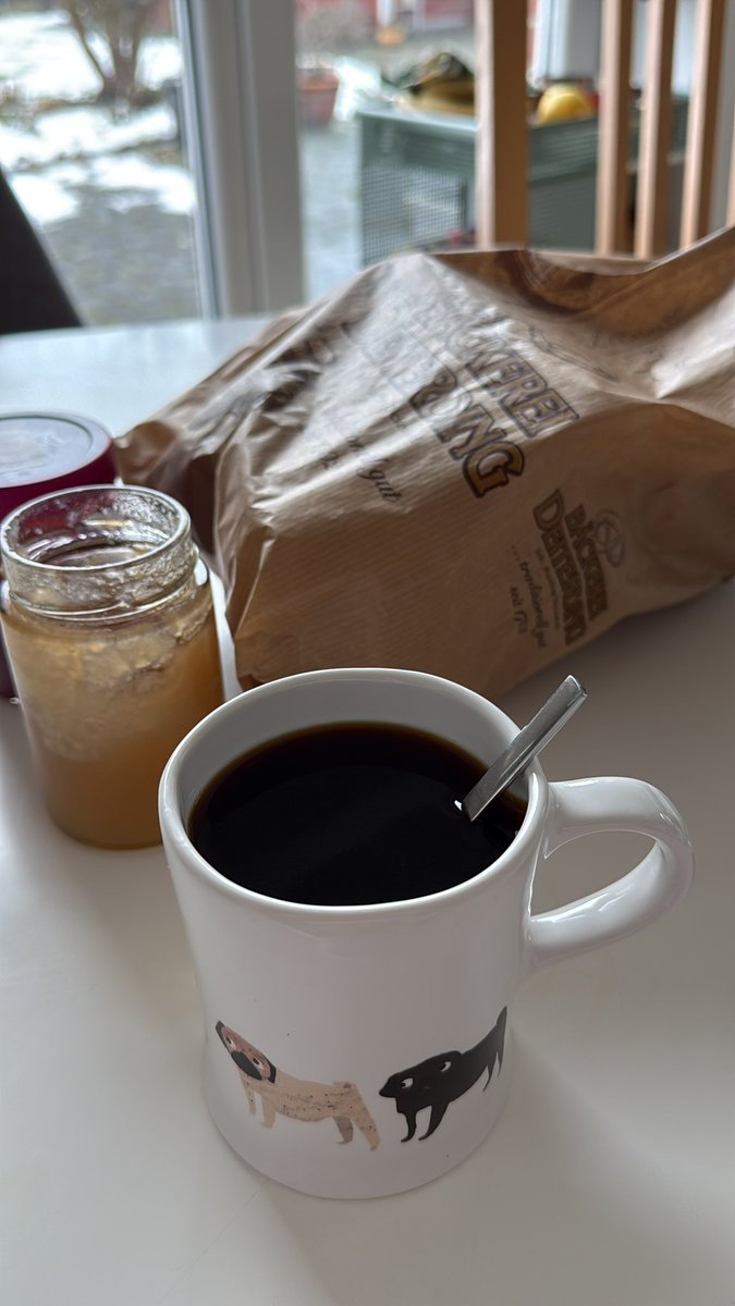 011i's tweet photo. #kaffee1.0 und endlich wieder #sonntagsbrötchen! #erstmalKaffee #butfirstcoffee #kaffee #kaffeetweet #coffee #coffeetweet #coffeeaddict #instacoffee #needcoffeenow https://t.co/Hfp60XDS0I