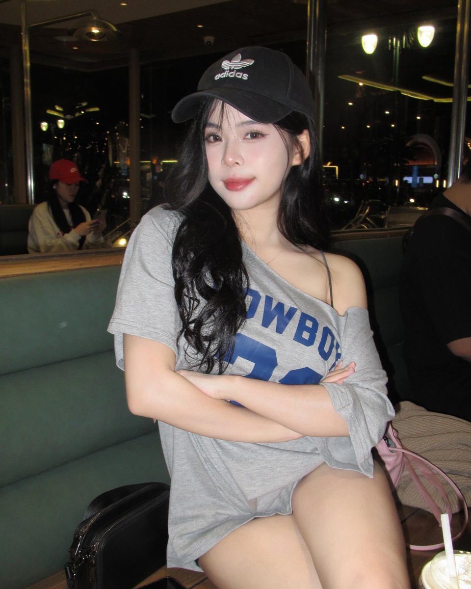 71_dot's tweet image. wow, did not expect that take. kinda makes u rethink some stuff, huh? really curious where this goes next