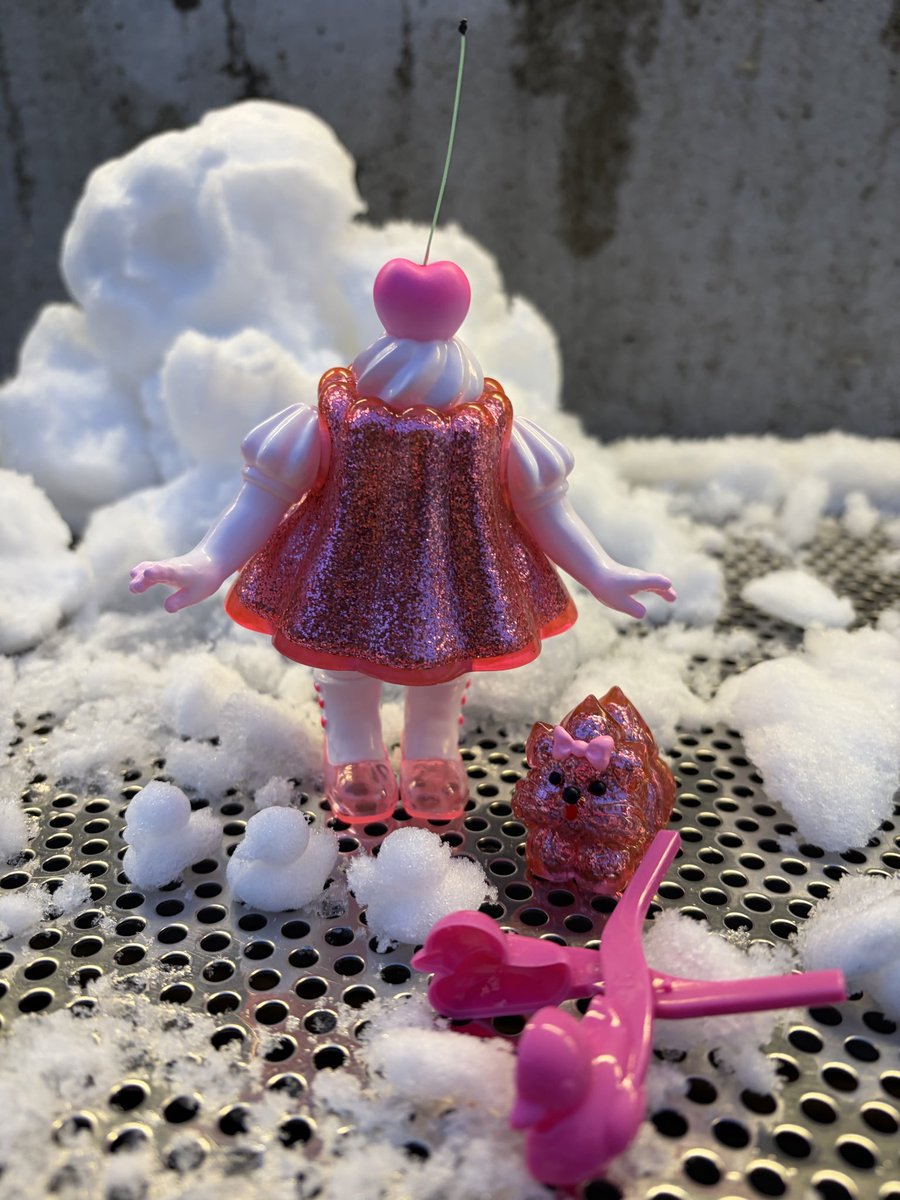 幕張でゼリーちゃんと 雪アヒルつくってあそんだ #ゼリーちゃん