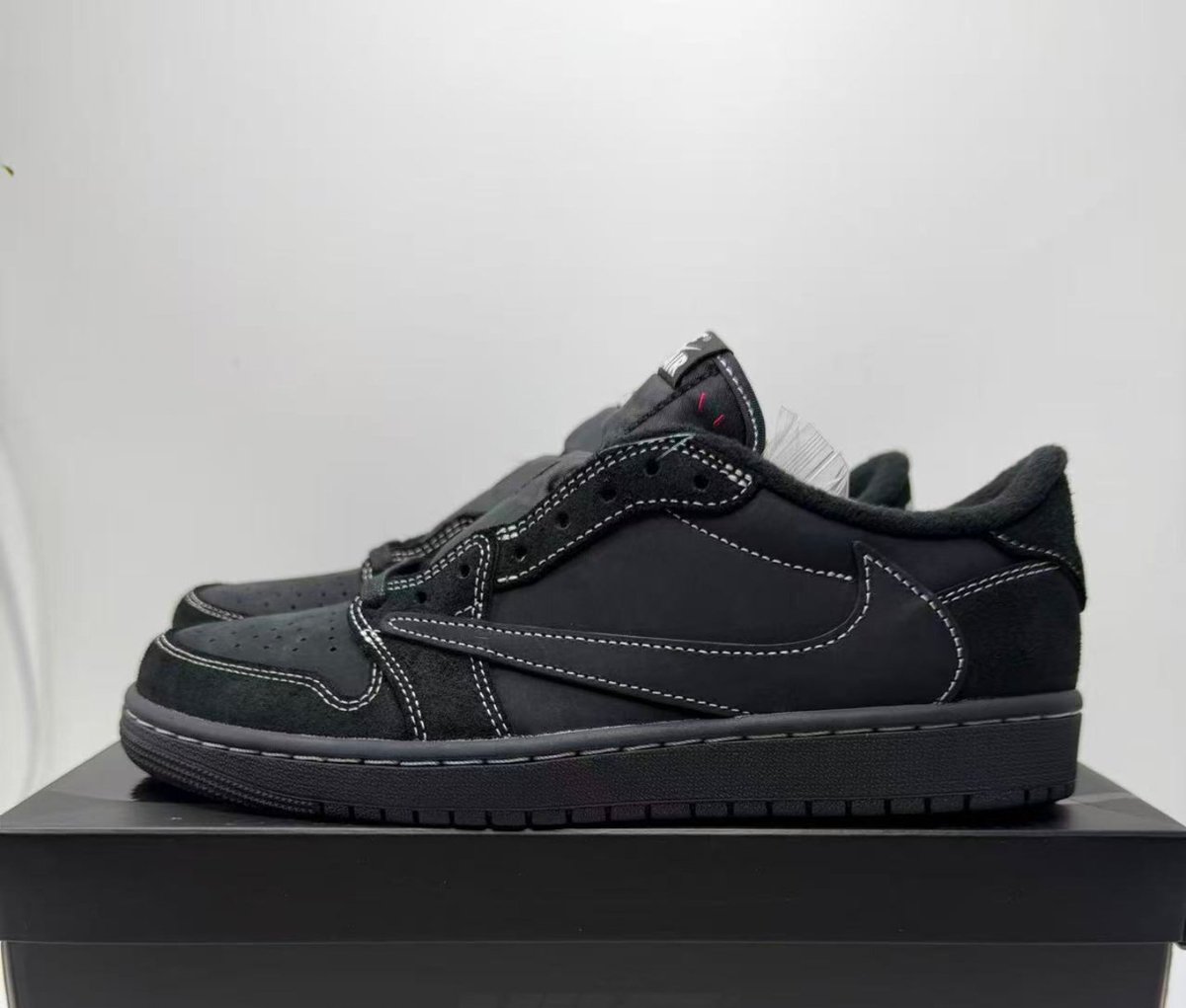 replin07's tweet image. 구성품 &amp;amp; 박스
풀세트 그대로 확인 가능
직접 보면 차이 확실합니다
👉 프로필 링크에서 실사 확인
#스니커즈 #조던 #나이키 #운동화 #데일리룩 #OOTD #데일리슈즈 #ootdstyle