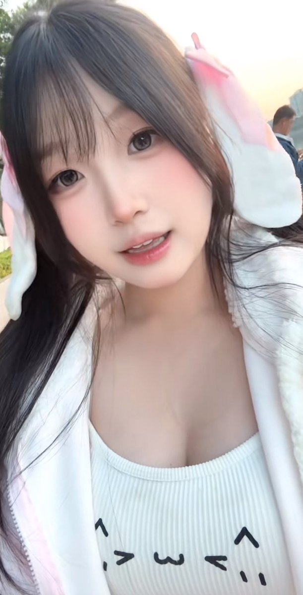 JIN5543's tweet photo. 【曝光】谁家的微胖肥猪鸡巴套子来领一下 https://t.co/yhHSxBUThF