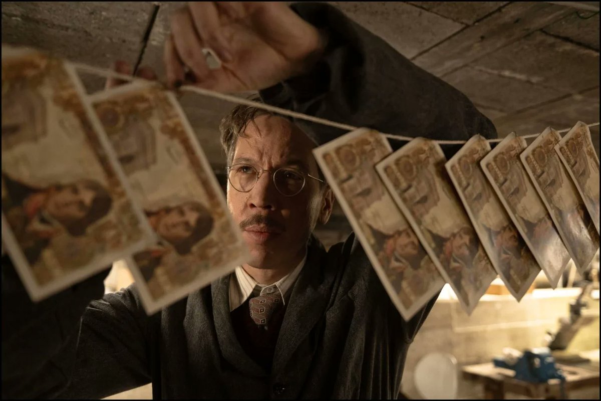 Delphine tweet media