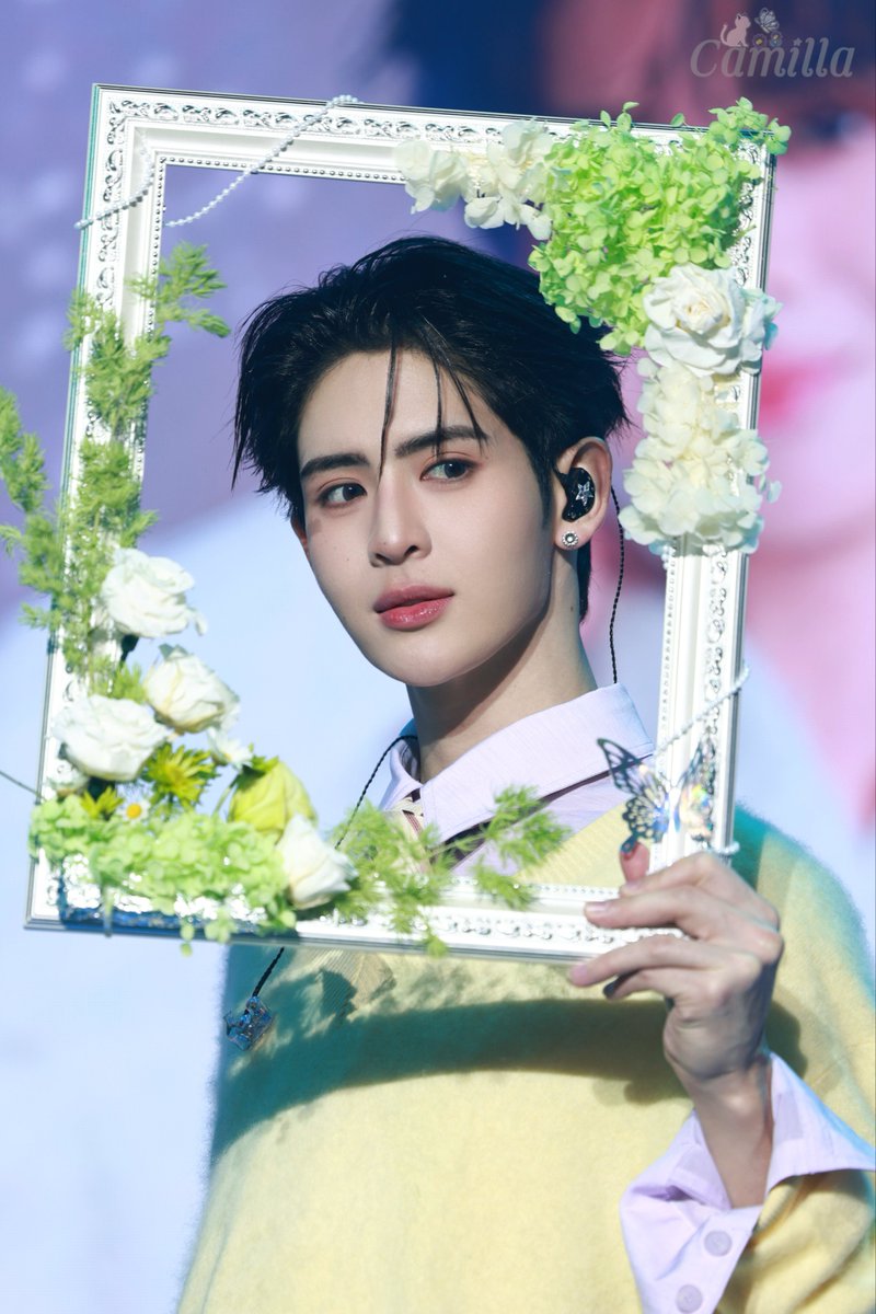 稳定发挥的美貌～

<a href="/Jamessu_w/">JS</a> 
JAMESSU ZHENGZHOU MINICON
#JamesEndlessjourneyminiconcert