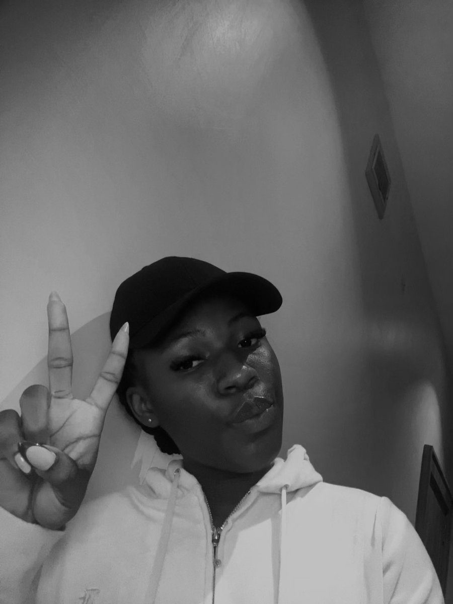 Quote this with ur white &amp; black pic❤️