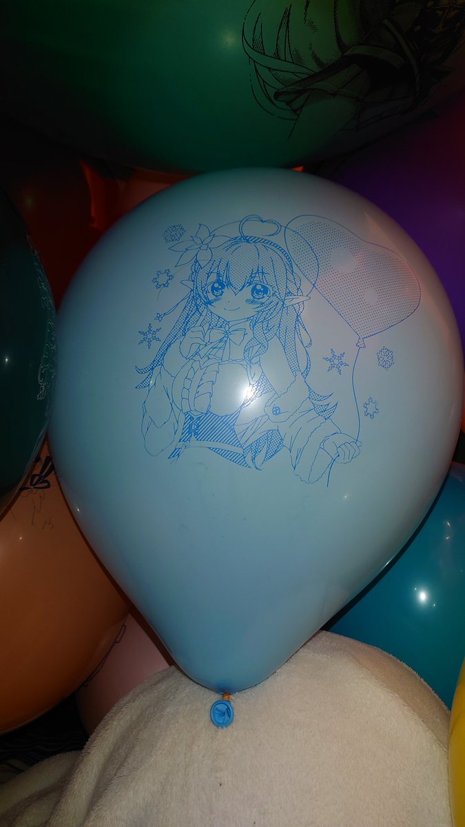 雪降ってたからね…❄

#風船 
#かぜのふね
#雪花ラミィ