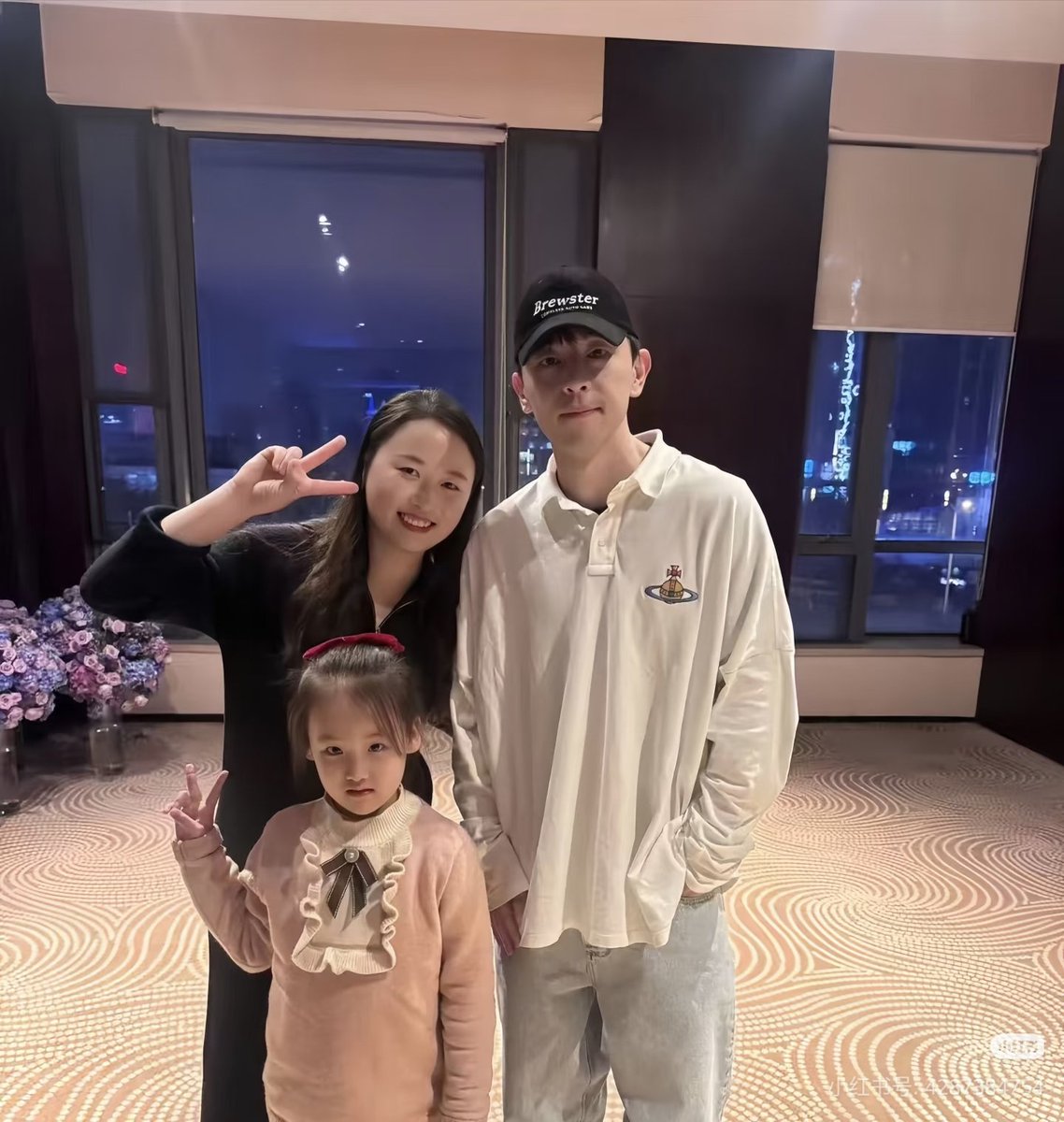 [07/02/2026] Hợp Phì

Luân Ca xuất hiện tại đám cưới của bạn ở Hợp Phì 💚

Cr. Tyuan | 讨厌吃葱 | 阿兴
#DengLun #邓伦 #鄧倫 #AllenDeng #ĐặngLuân #ĐăngTâmNhỏ