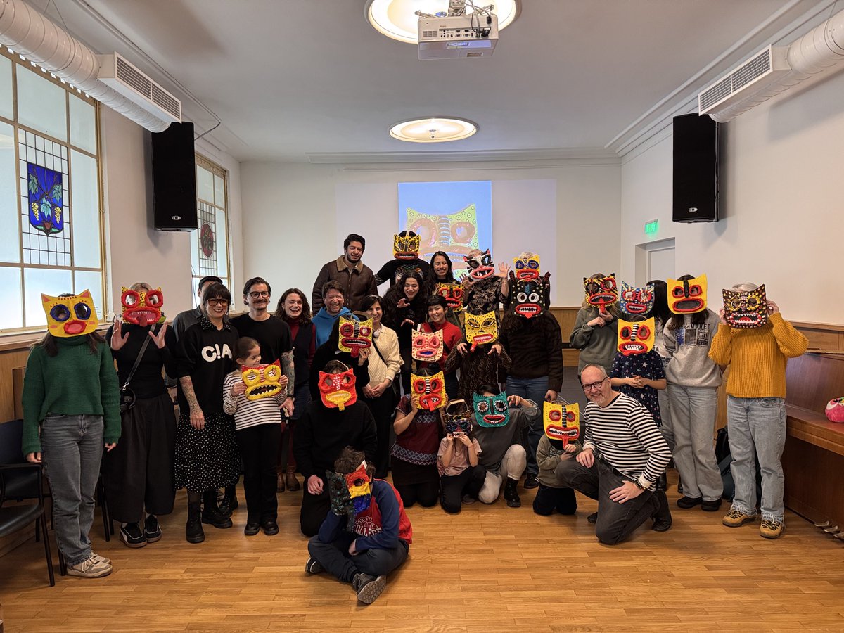 fatimatecpool's tweet photo. Haciendo máscaras de #Tecuan en el museo de la ciudad y además paseando en el Fašiangy 2026 de #Bratislava #Sk 

Me gustó ser parte de un proyecto que promueve aspectos culturales de México. https://t.co/5dfg074xQY