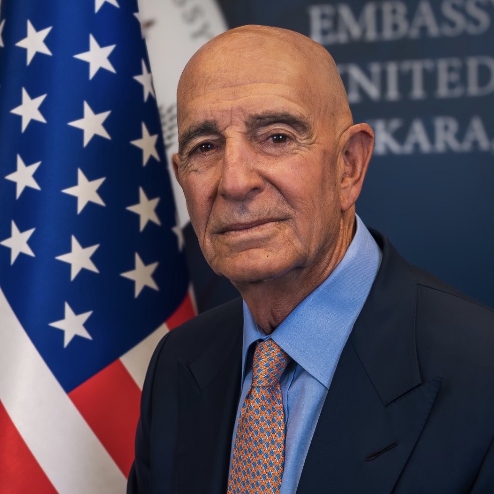 Saadet Partisi Genel Başkanı Arıkan:

• Epstein belgelerinde ismi 544 defa geçen Tom Barrack, Türkiye’den derhal ‘persona non grata’ ilan edilerek ülkemizden def edilmelidir.

• Türkiye Cumhuriyeti'nin hiçbir yetkilisi bu adamın elini sıkmamalıdır.