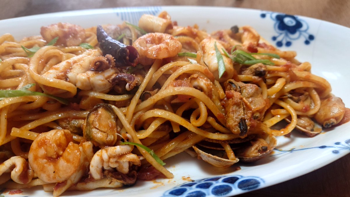 smaxmax's tweet photo. This was a very popular dish when I was running a pasta restaurant in Tokyo. I made it for lunch today and made a video! https://t.co/1WCL8fuuTP https://t.co/H3JNK4M0oK