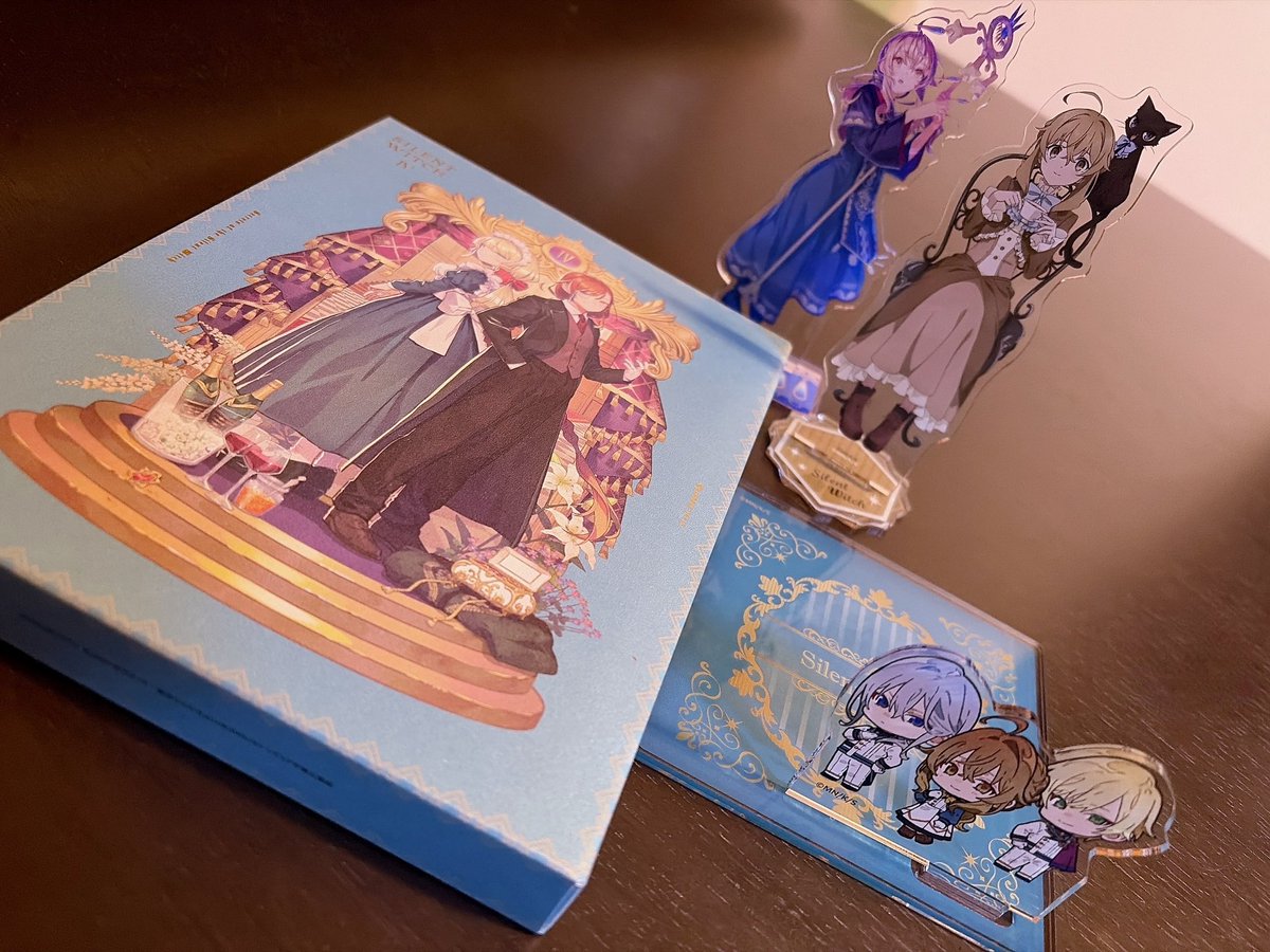 アニメサイレントウィッチの円盤〜〜💕 特典の設定資料集