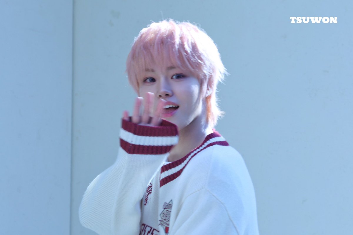 레이 tweet media