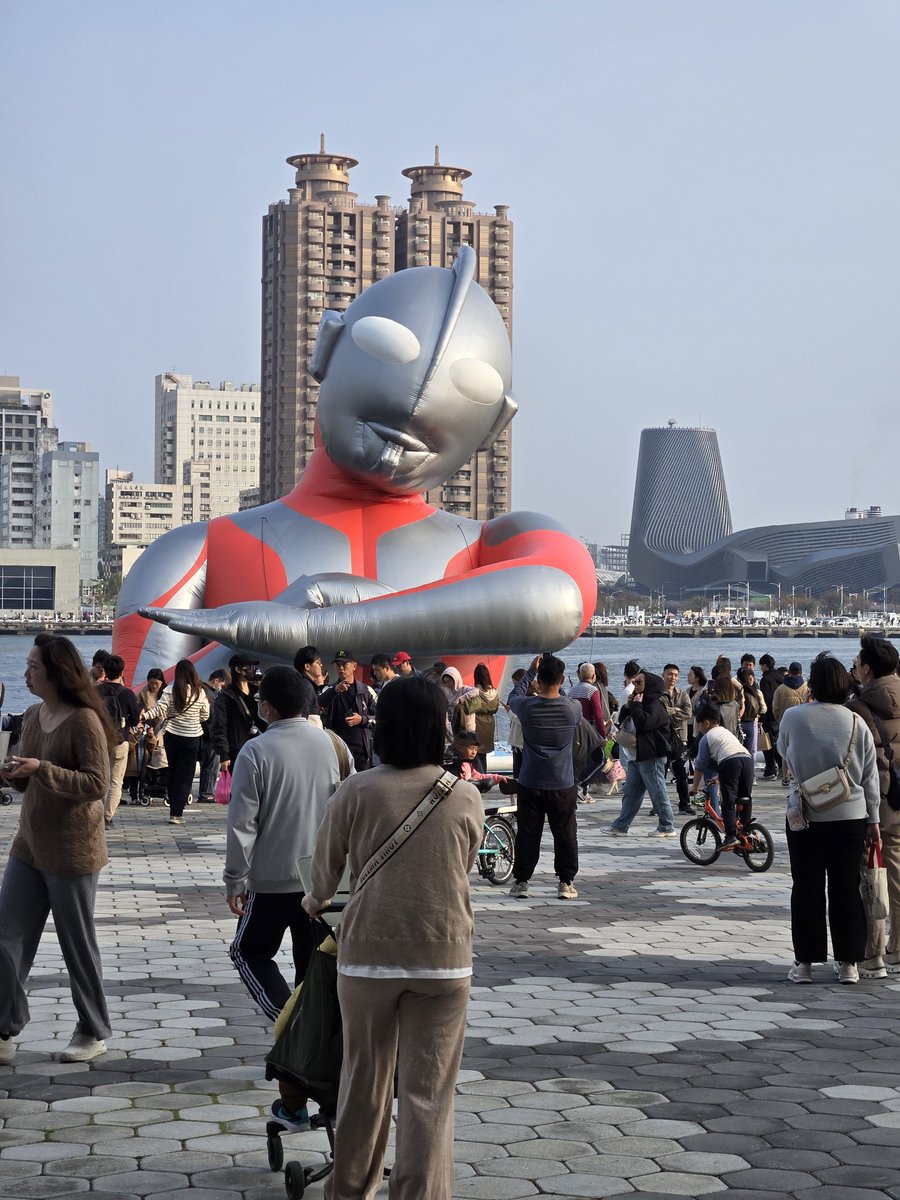 kkessherry's tweet photo. 消極的な営業
#ウルトラマン https://t.co/WJmritdAd8