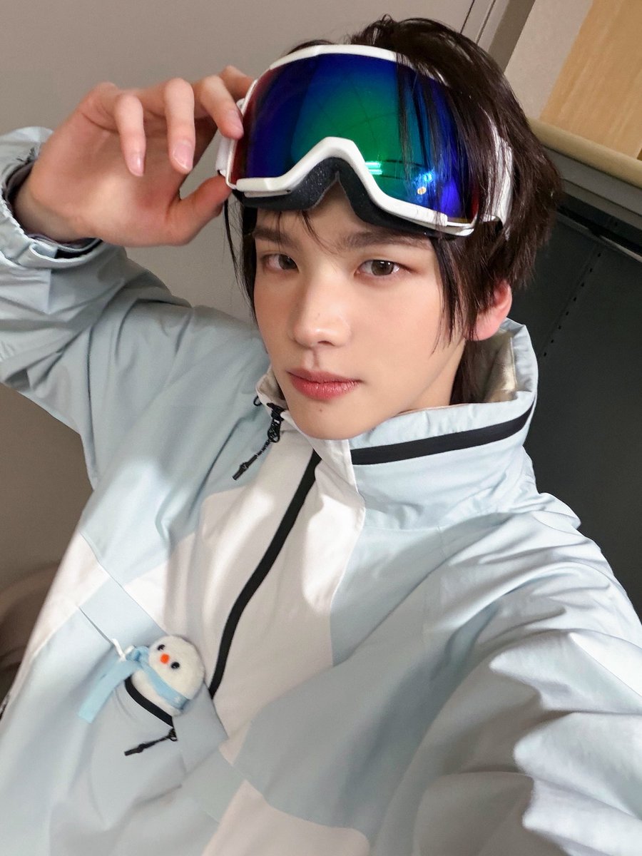 [260208] #SHINYU WV POST

🦒: sunday’s shinyugayo~

#신유 #TWS #투어스 <a href="/TWS_PLEDIS/">TWS</a>