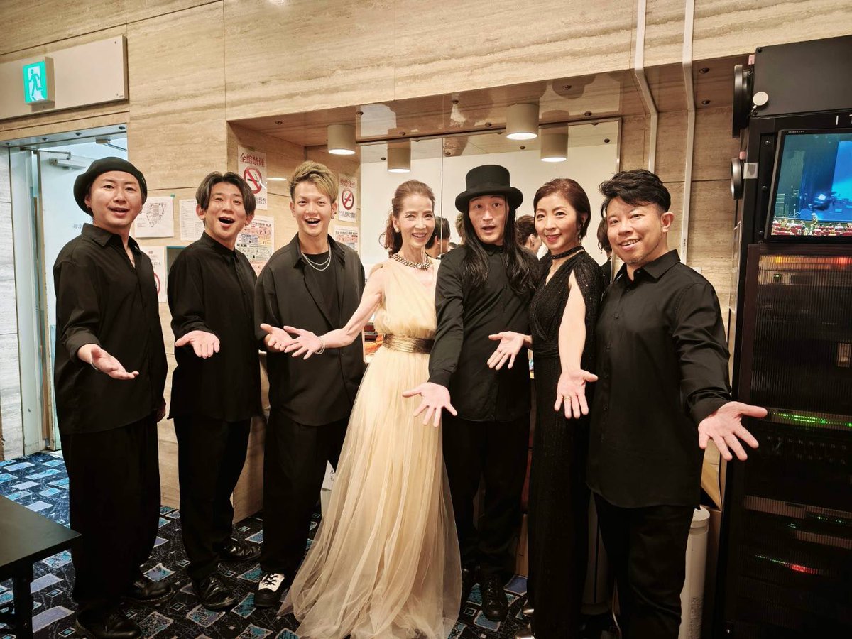 増田惠子さん
ピンクレディー ケイさん45周年コンサートでした！
事前にセットリストを公開する斬新なアイデア！
素晴らしい歌声と、可愛らしいお人柄の溢れる、本当に素敵なコンサートでした。

Piano バンマス 森丘ヒロキ
Keybord MAKO-T
Guitar 齋藤純一
Chorus YUKA
Drums 岡本健太
Bass 砂山淳一