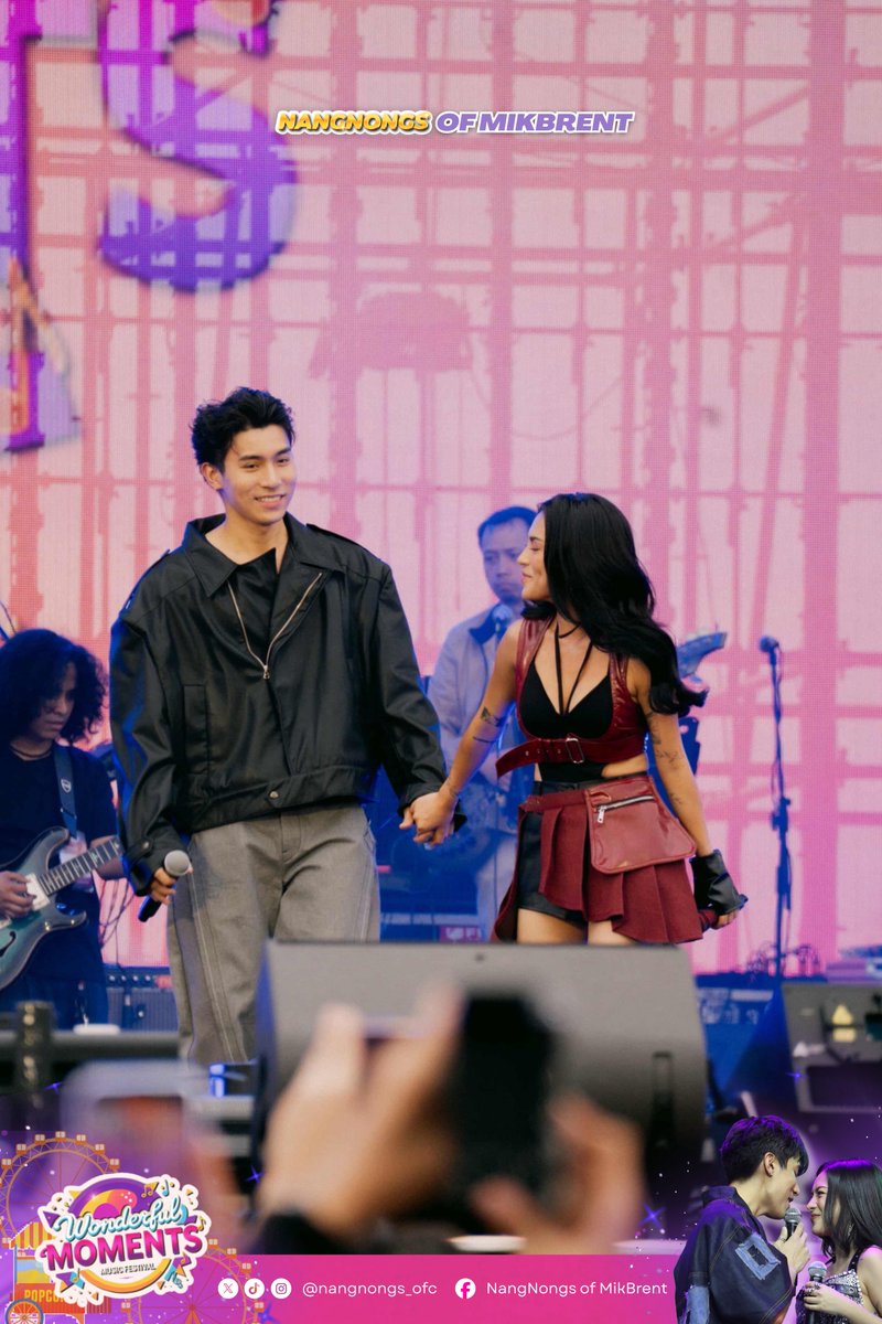 nangnongs_ofc's tweet photo. “Masaya akong dito ko siya ipe-perform at may makakasama ako. At masaya akong maishe-share ko ang entablado na to sa kanya. Tawagin na natin, my duo4lyf, Brent Manalo” - Mika Salamanca 2026

MIKBRENT WONDERMOMENTIES
MIKBRENT WONDERMOMENTIES

— NangNongs of MikBrent 💳
#MikBrent #MikaSalamanca #BrentManalo