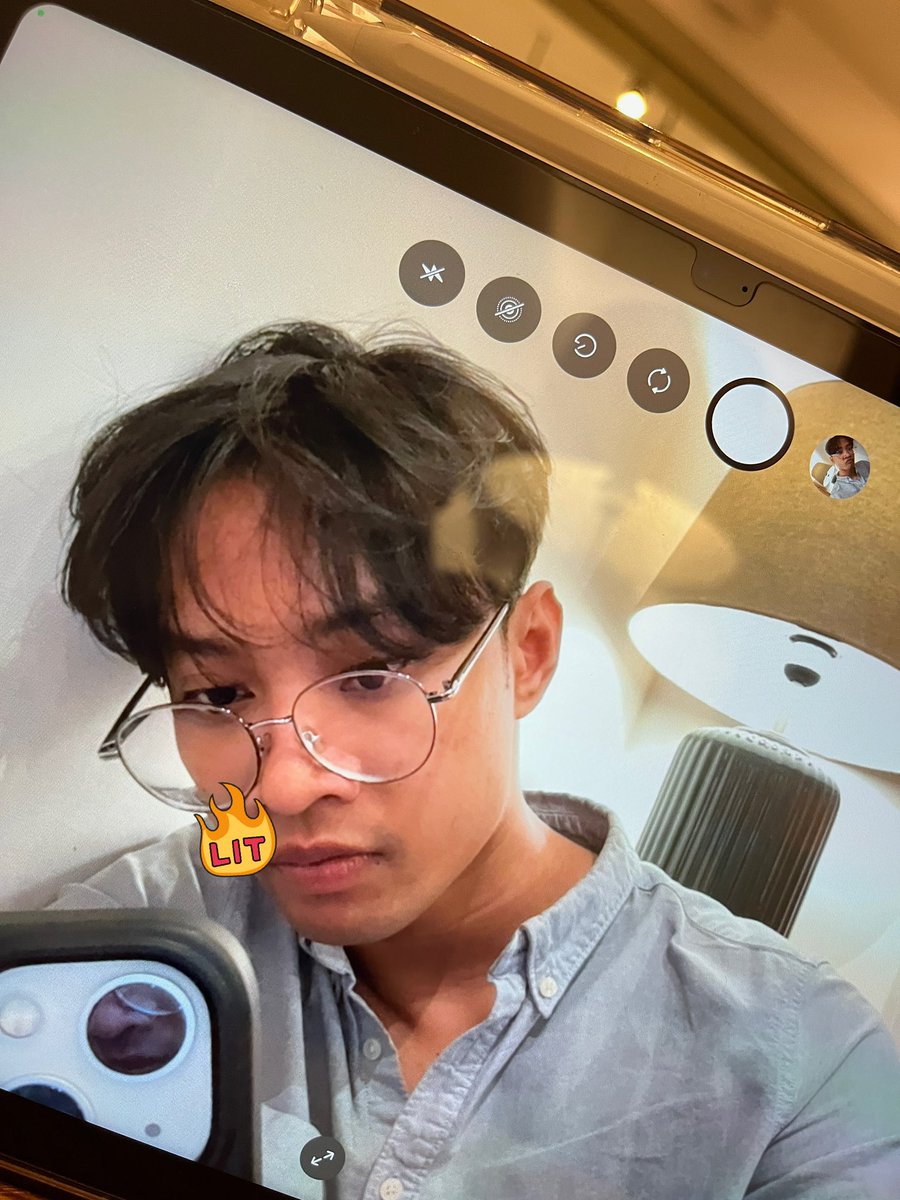 moonsstuck's tweet image. felt like the book was reading me back