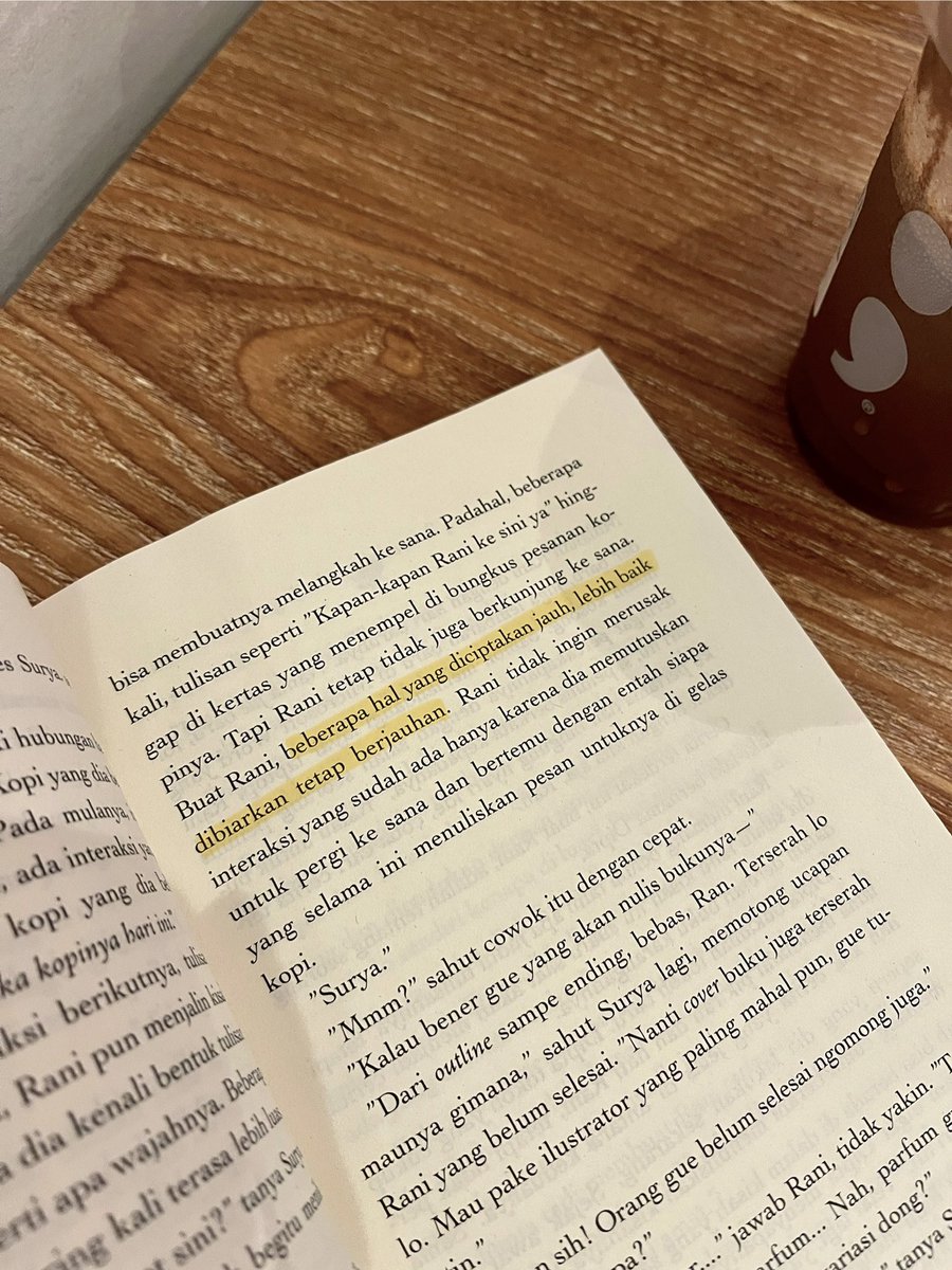 moonsstuck's tweet image. felt like the book was reading me back