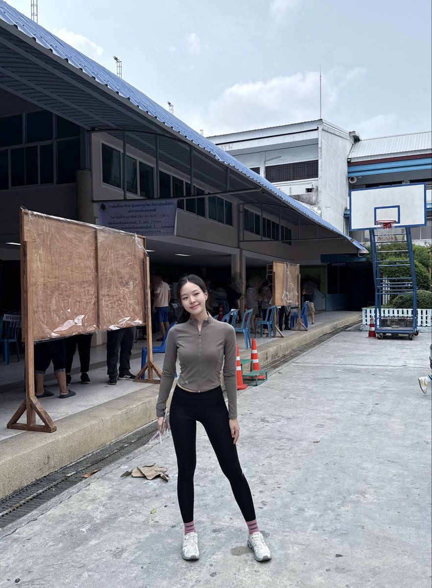 Voted!! เลือกตั้งเสร็จแล้ว วันนี้ 16.30 เจอกันที่คาเฟ่คับ #เลือกตั้ง69