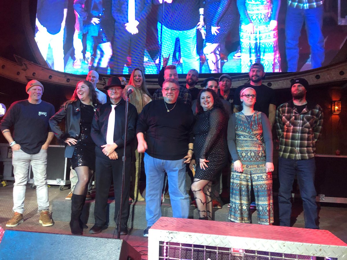 abbyrd1963's tweet photo. Well I didn't fair so well and did not make the top 5. There is a chance that I can sing again on Feb 20th. That is the last time before the finals. If I can get in, I will give it one last try. The winners last night deserve to be there. Nice to hear the crowd sing along. https://t.co/twGujfQQRo