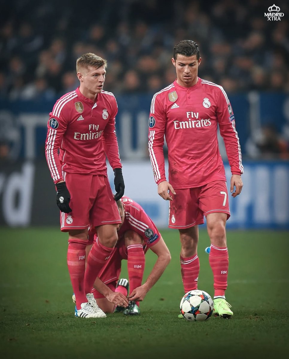This Real Madrid kit. 🩷