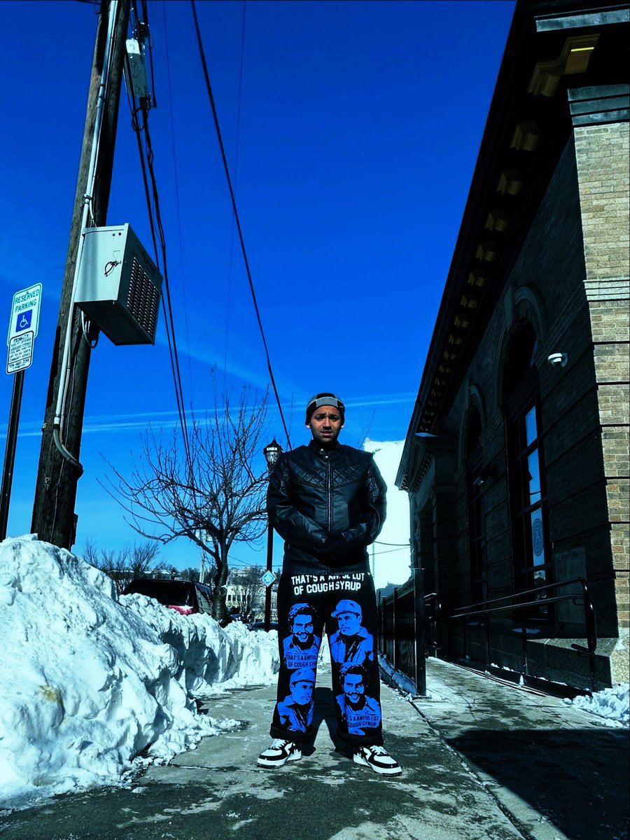 fendiiism's tweet photo. 🥶 ❄️ https://t.co/JnNrPoIjYJ