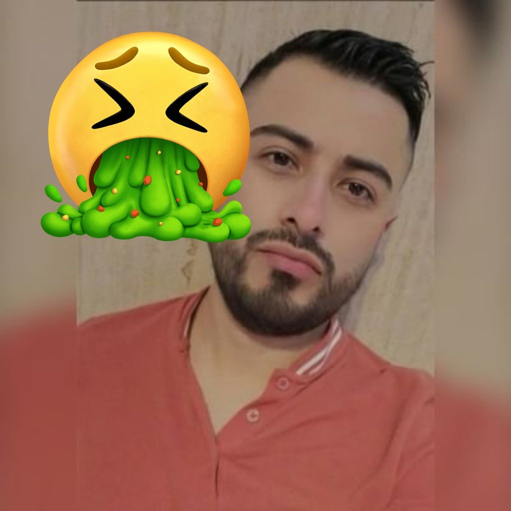 _LKOS_'s tweet photo. @EsauBeck X: Dios no te puede castigar tres veces 
Dios: 

-Joto 
-Pobre 
-Feo https://t.co/wBbYCNJuxz