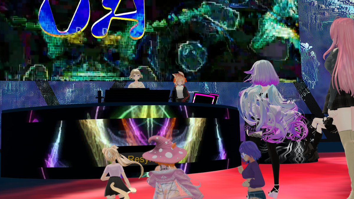 kohadachaan's tweet photo. 先ほどは #PSY_APPLE #RAVR コラボイベント会場ならびに配信にお越しくださり、ありがとうございました! VJをDragooさんが担当してくださってうれしい🙌
PSY-APPLEの会場だったのでおうちに帰ってきたみたいな感じでした🥰
Dragooさん、お招きありがとうございました! https://t.co/FaytKqWpgD