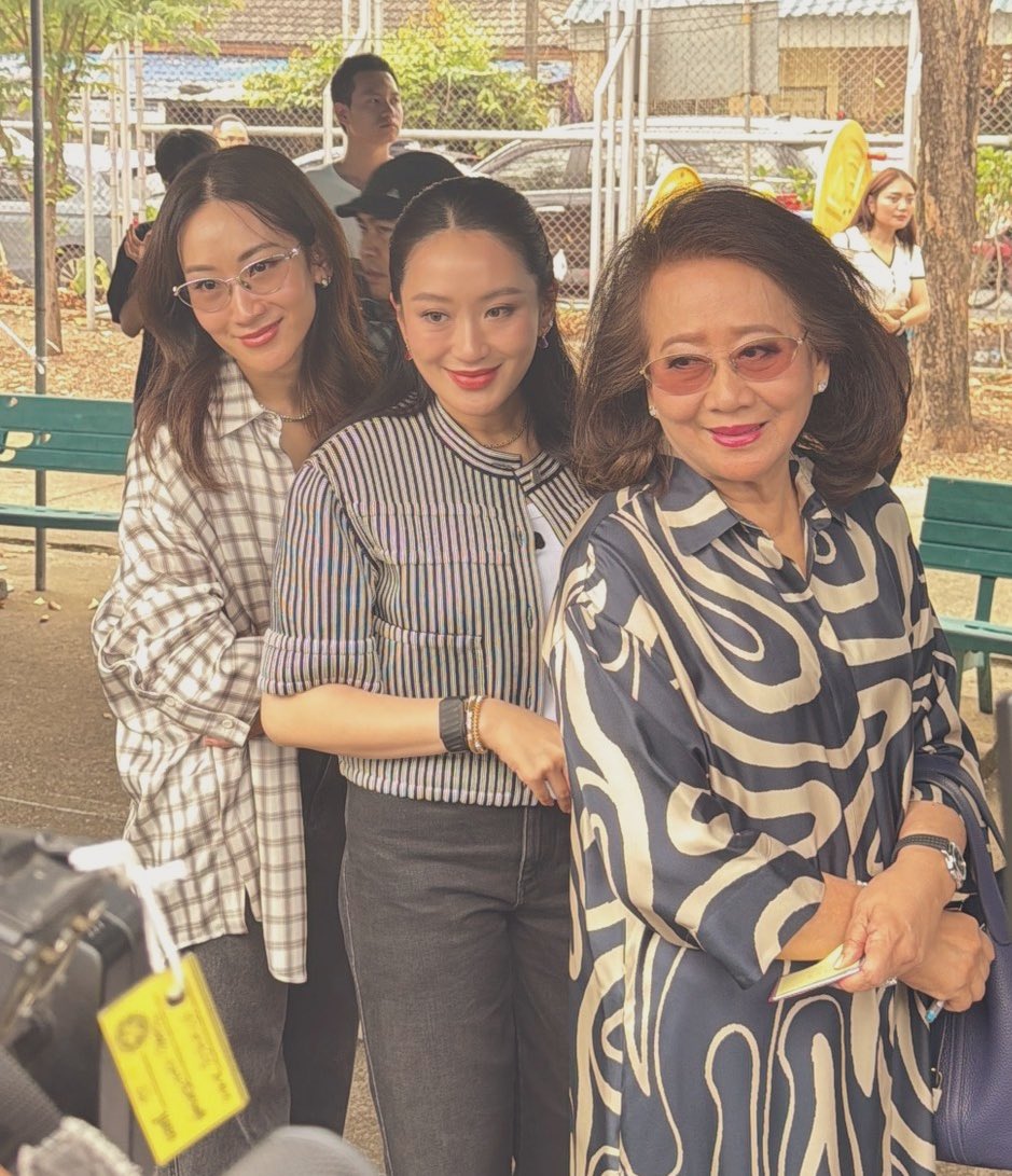 yamyummy's tweet image. หมูตุ๋น หมูเด้ง แม่โจวน่า