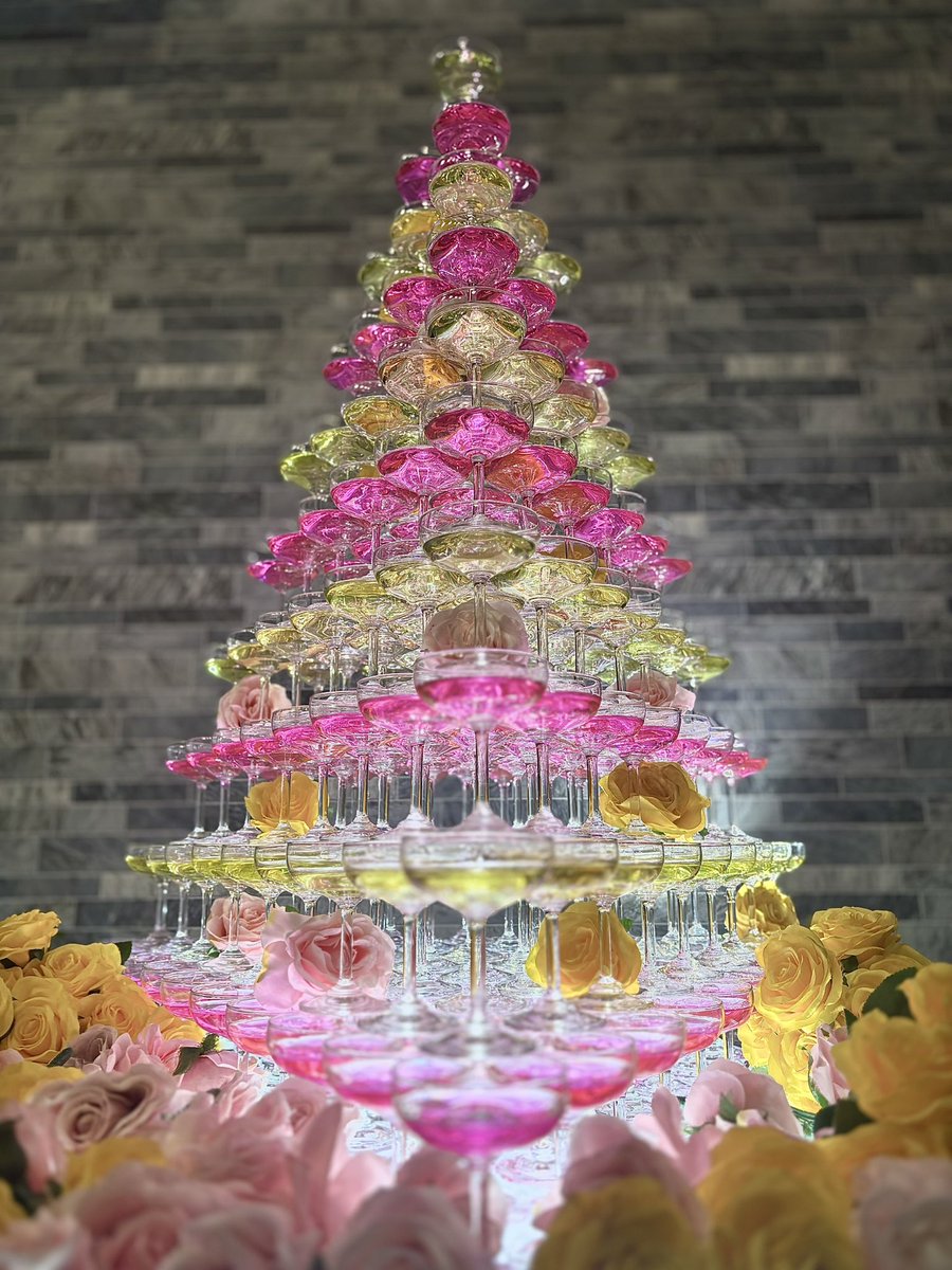 本日のタワーは初のチーム全員仲間ということでメロデイカラーで✨
素敵なタワーをありがとう❣️

やるぞやるぞやるぞー❤️‍🔥

#メロデイ　#メモ超