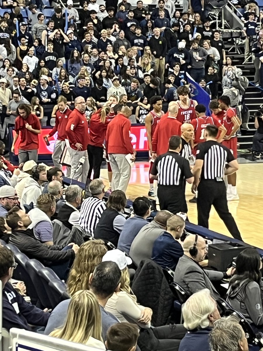 nvpack89519's tweet photo. #drink2 🥃🥃 NV53 - FSU 49 @GeoffGrammer https://t.co/ilq4ns5xMP