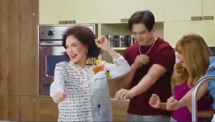 Watch out for the main cast of A Secret in Prague, #EnriqueGil and Andrea Brillantes on Helen's Kitchen, Saturday 11:30 am