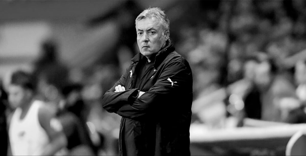 Se terminó la paciencia.

Este equipo no juega a nada y solamente depende de las individualidades, que cada vez son menos.

#FueraTorrent