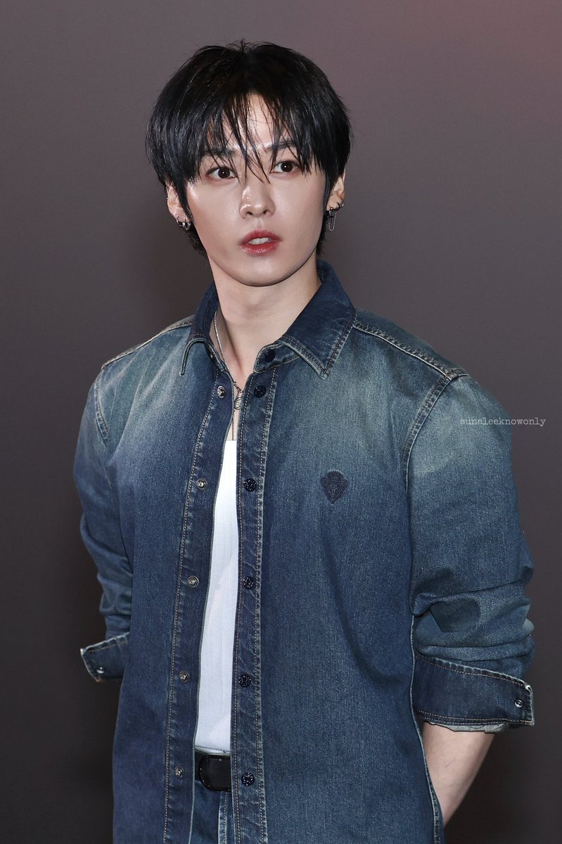 260208 CGV

#LeeKnowxGUCCI 
#LeeKnow