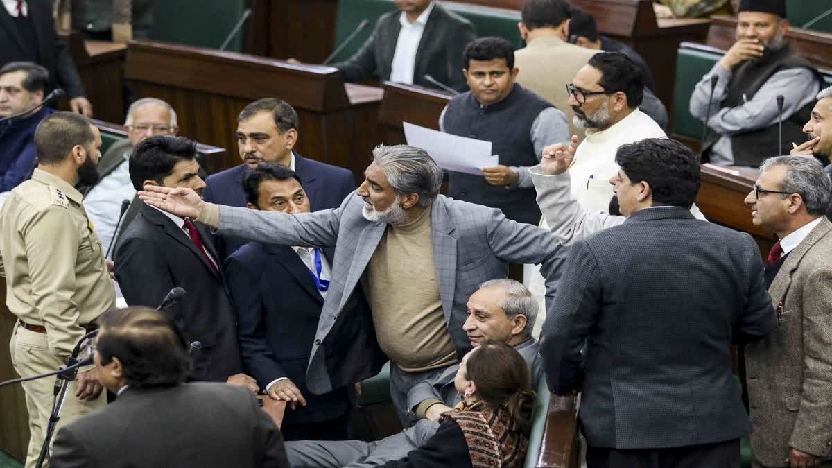 aapkamuddasir's tweet image. The people of Jammu &amp;amp; Kashmir elect their #MLAs with hope and pride, believing that their voices and local issues will be raised on the floor of the #Assembly. Unfortunately, this expectation often goes unmet. Many legislators, especially from Kashmir, fail to truly represent