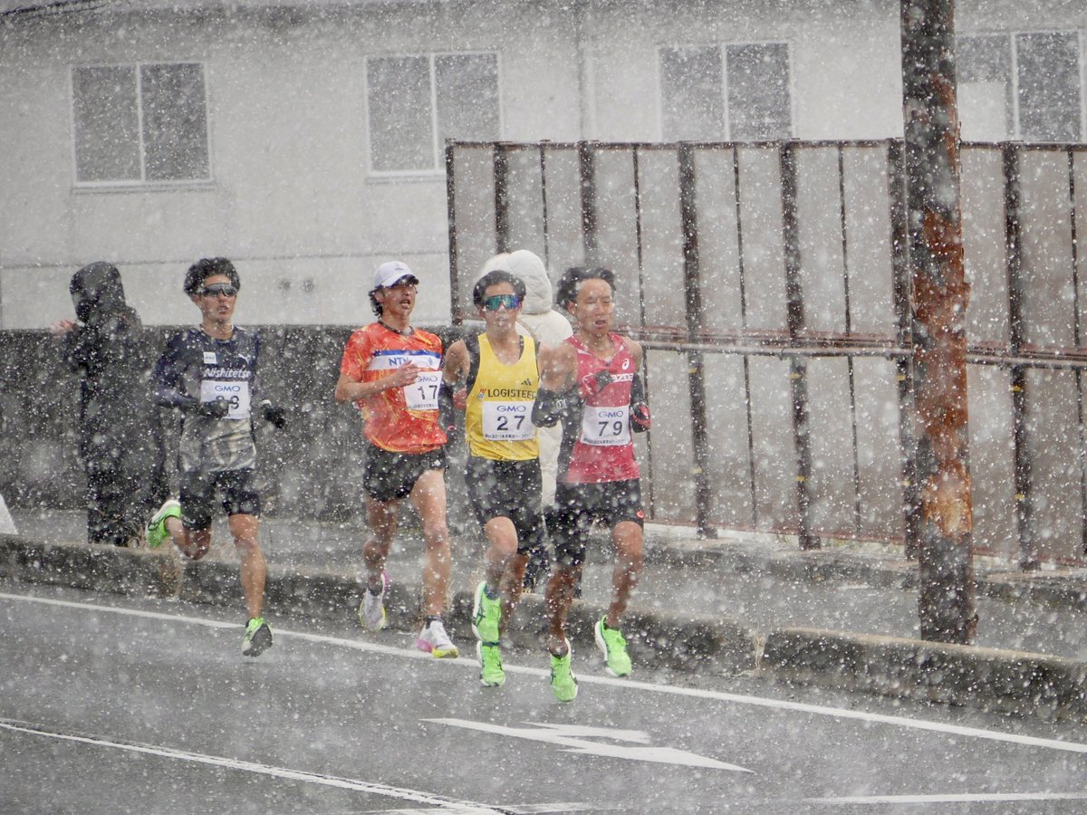asuichi25's tweet photo. 猛吹雪⛄️で過酷すぎた…
おつかれさまでした。

 #菊地駿介 選手
 #NTN
 #全日本実業団ハーフ https://t.co/jvjWEf8Ygm