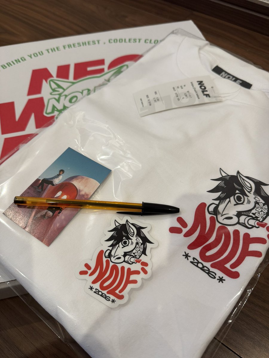 沖縄にも届いたNOLFピッツァ🍕‼️
さすがの沖縄も今日は半袖無理だけど、涼しくなったら着るぜ✌️
そして今年は年男🐴
#NOLF