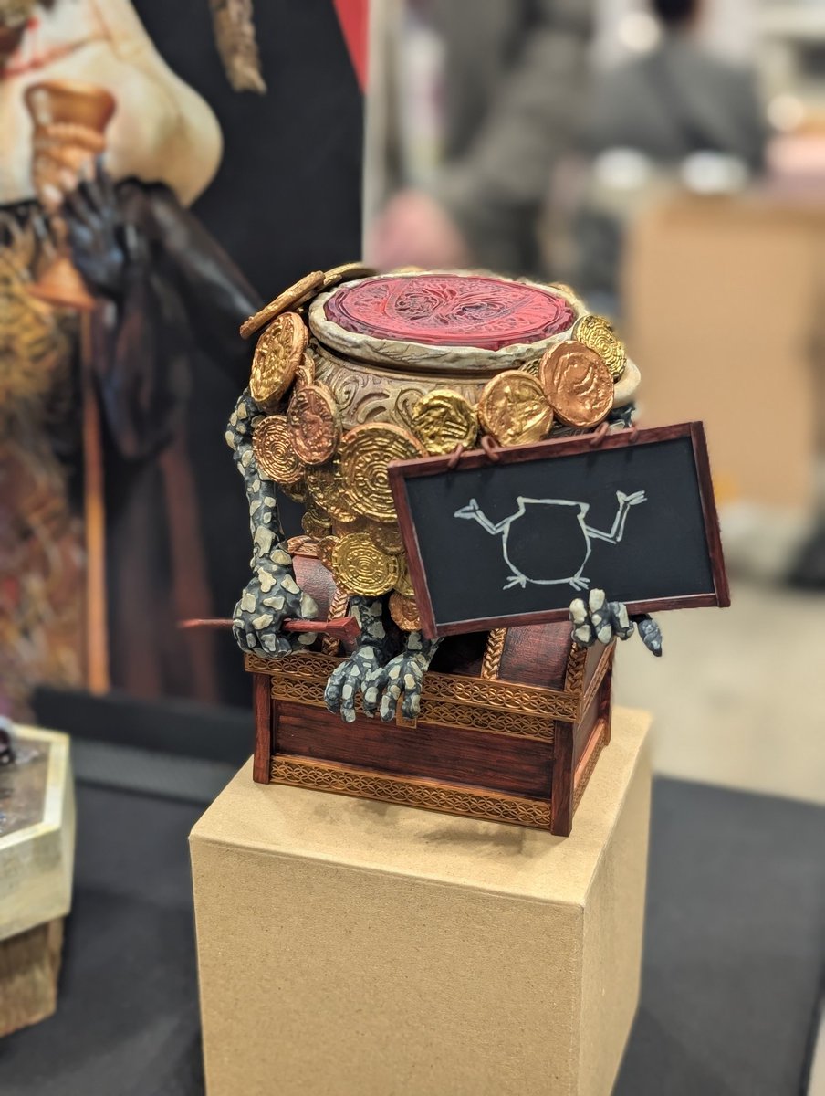 ナイトレインその1 小壺かわいい。売り切れでした。 追跡者の色味が