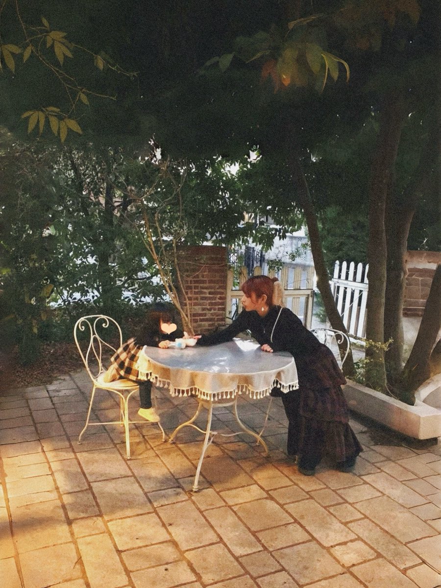 kyooko_hinami's tweet photo. 【newpost】
32歳になりました🪐°+
子供を産んでからもう3度目の誕生日を迎えた事に
正直 驚きを隠せません…🙂‍↕️笑

気づけば芸能も今年でまさかの20周年…！
私の自由過ぎる活動をここまで
見守ってくださったみなさん！
本当にありがとうございます。
子供が生まれて…
https://t.co/LMkGc8GfPp https://t.co/CIov02IgiQ