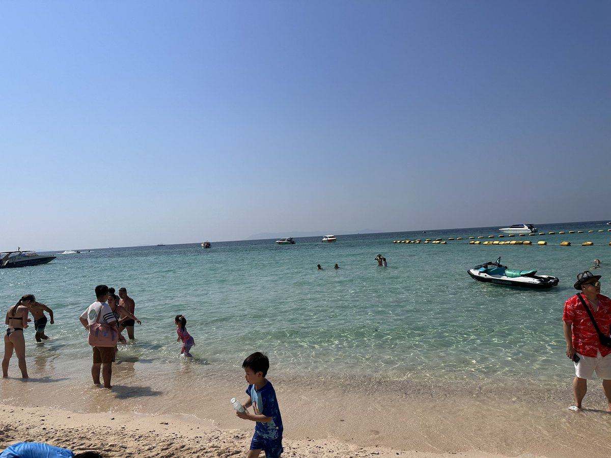 chendongdong28's tweet photo. 芭提雅依旧夏天 https://t.co/qGzEZ9z4hO