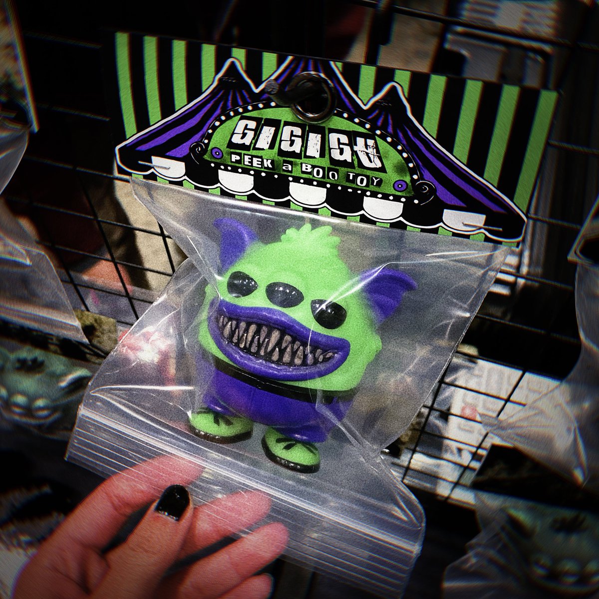 𝚂𝙾𝙻𝙳 𝙾𝚄𝚃