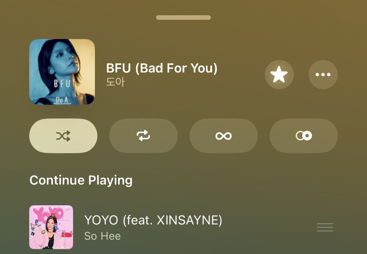 iluv260's tweet photo. apple music shuffle 😭 https://t.co/x51j2VvSD4