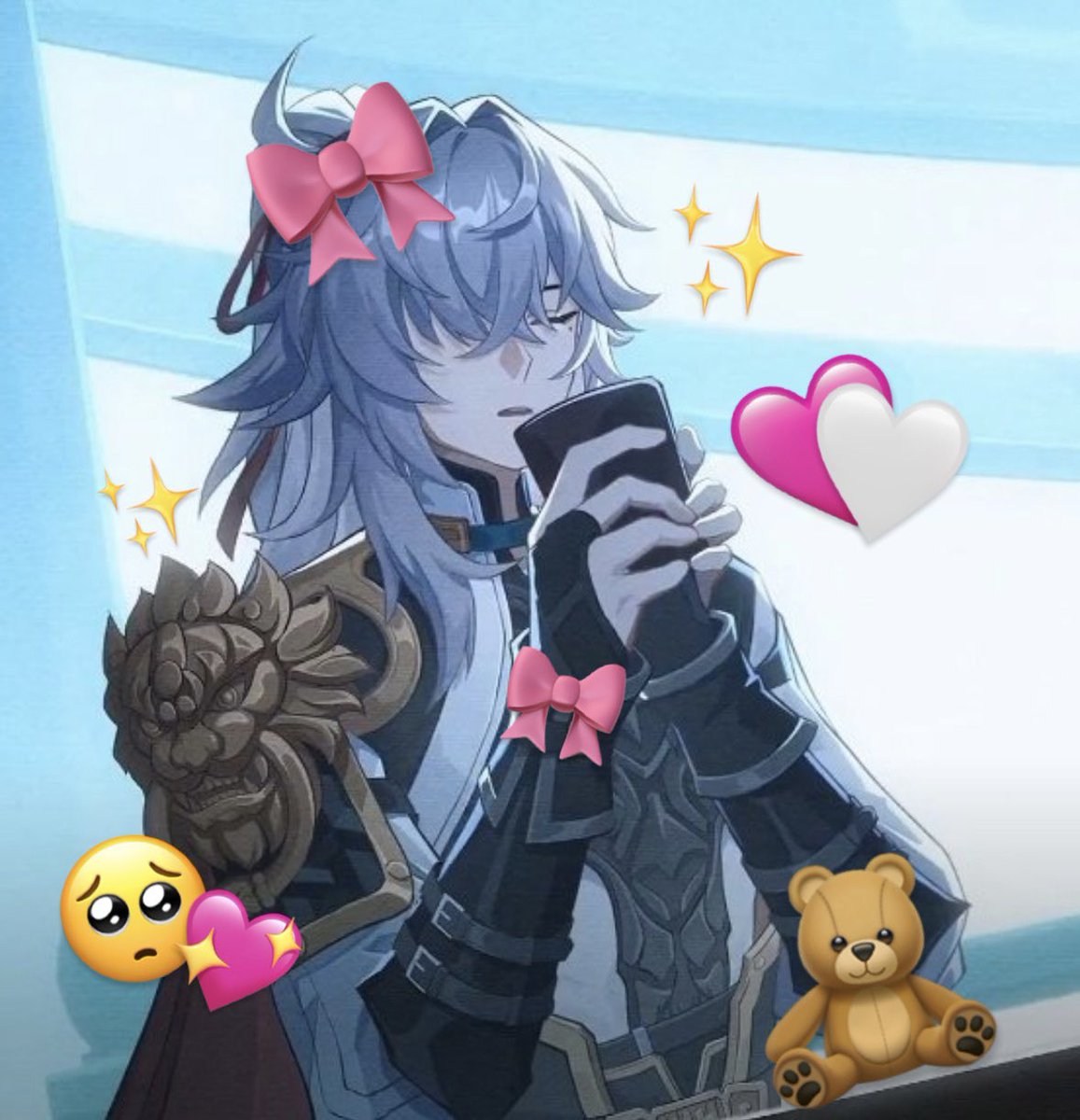 The way JingYuan uses his two hands to drink water😭