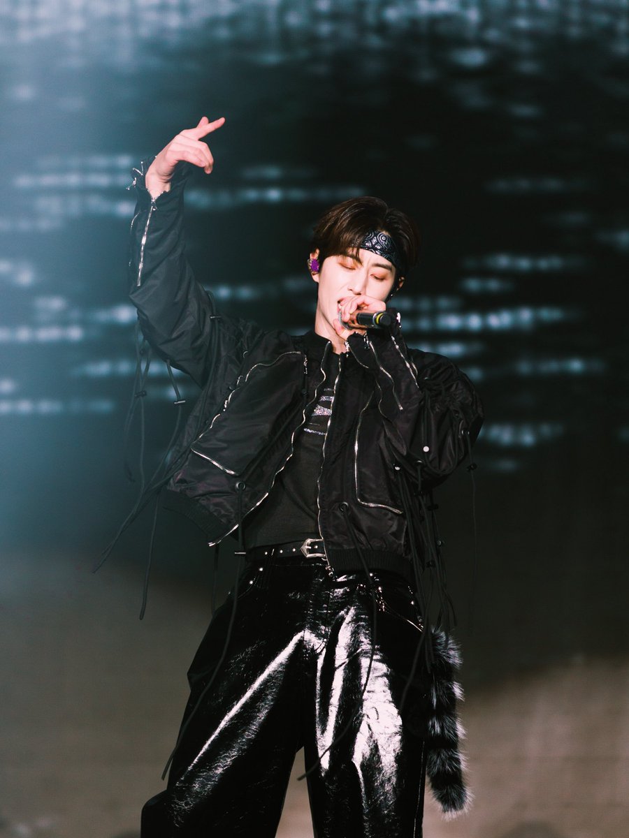 DNAmngmnt's tweet image. Silhouette: The Shape of You 
FANCON 2025-2026 
QINGDAO 青岛 

From Shenzhen to Qingdao, thank you for all the support and energy throughout this leg of the fancon tour 💕 Grateful for every moment. See you again soon🫡 Next &amp;gt;&amp;gt;&amp;gt; BANGKOK

#MarkTuan
#Silhouette